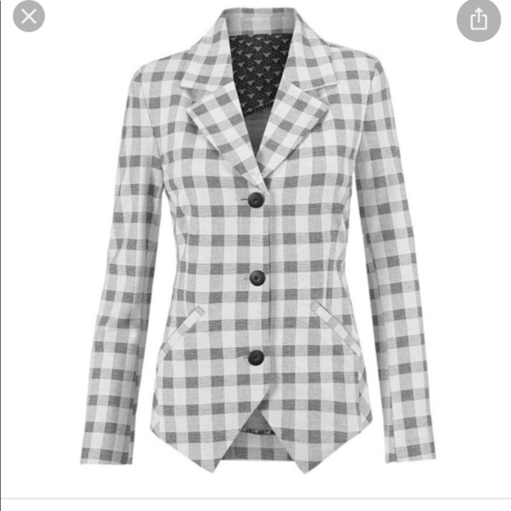 NWT CAbi Valentina Blazer
